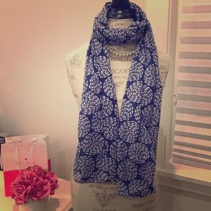 VV Navy Blue & White Scarf